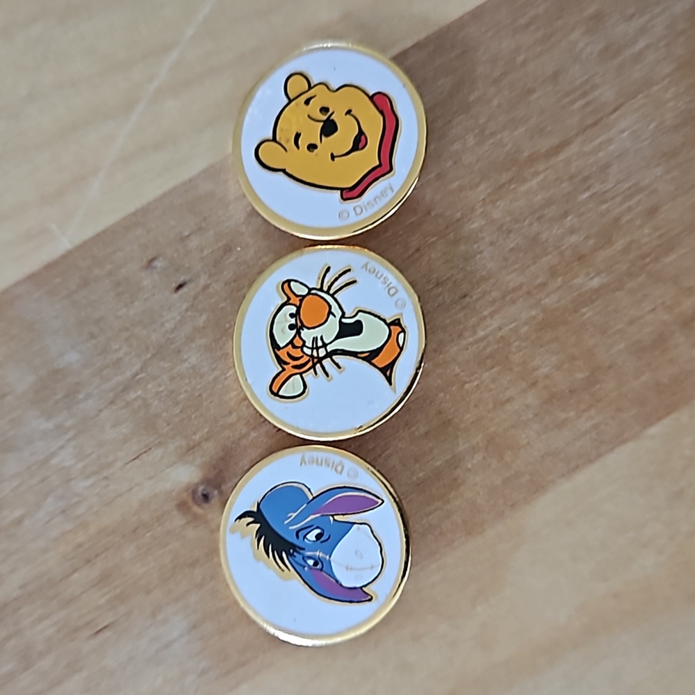 Disney pins